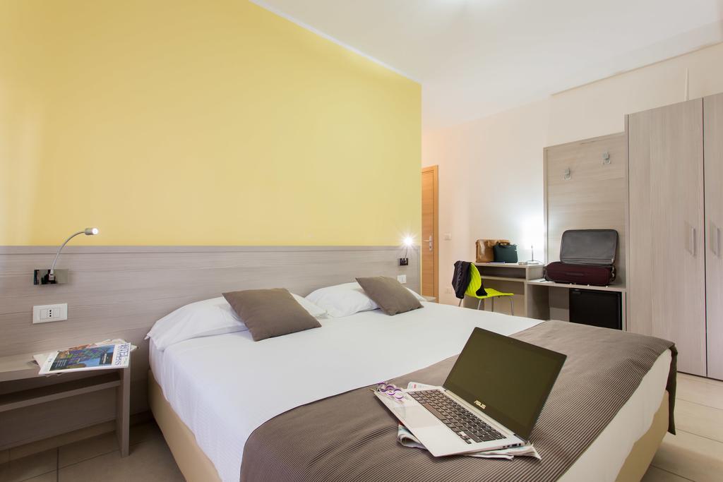 Hotel Garnì House Majorana Rende Esterno foto