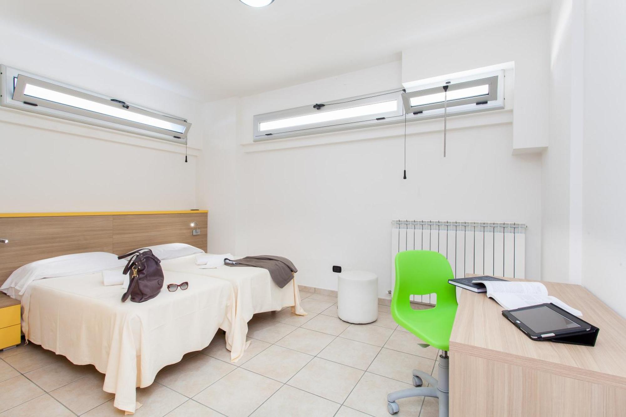Hotel Garnì House Majorana Rende Esterno foto